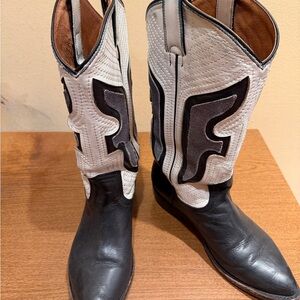 Frye Women’s Billy Underlay Black and White Pull On Western Boots